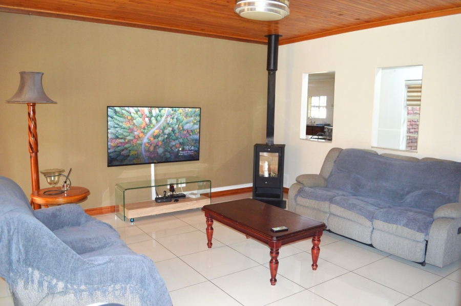 4 Bedroom Property for Sale in Flamwood North West
